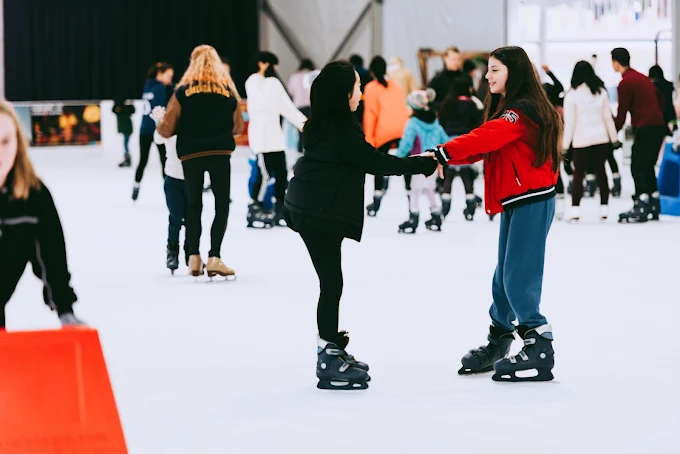 Bellevue Ice Rink (Winter only)