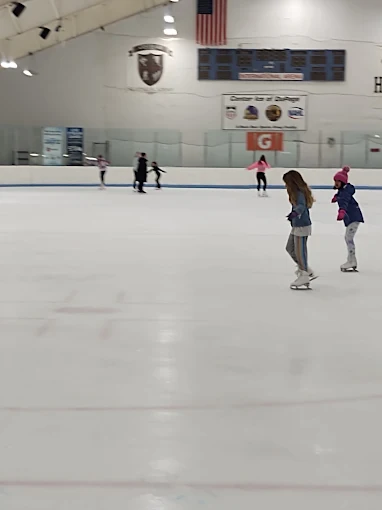 Center Ice Of Du Page