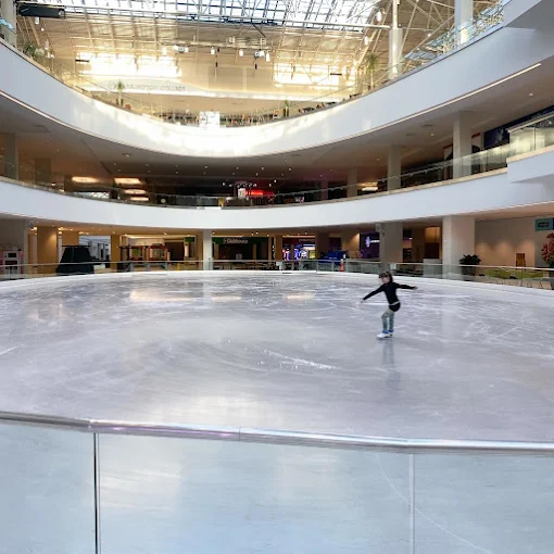 Lloyd Center Ice Rink